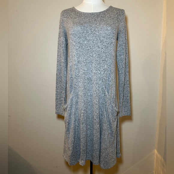 LOFT Heather Grey Knit Sweater Dress With Front Pockets - Picture 1 of 3